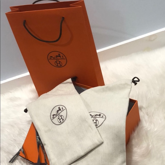 100% Auth HERMES GIFT BOX w/ 2 DUST BAG & Ribbon - Picture 8 of 16